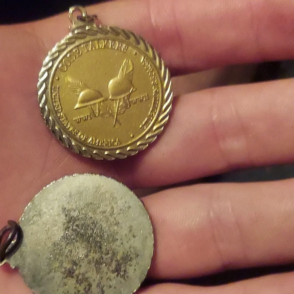 Set Of 2 sacajawea Gokd Dollar Pendants. 2016 And 2020 - Picture 2 of 2